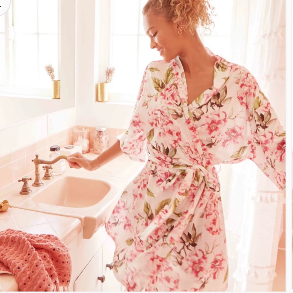 Show Me Your Mumu Bri Garden Of Blooms Floral Robe One Size